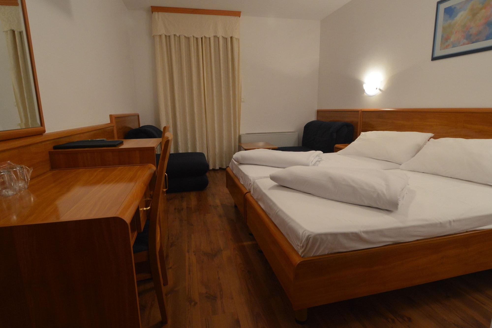 פאז'אנה Hotel Villa Letan מראה חיצוני תמונה