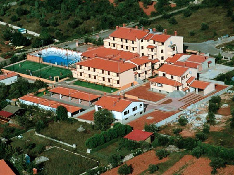 פאז'אנה Hotel Villa Letan מראה חיצוני תמונה